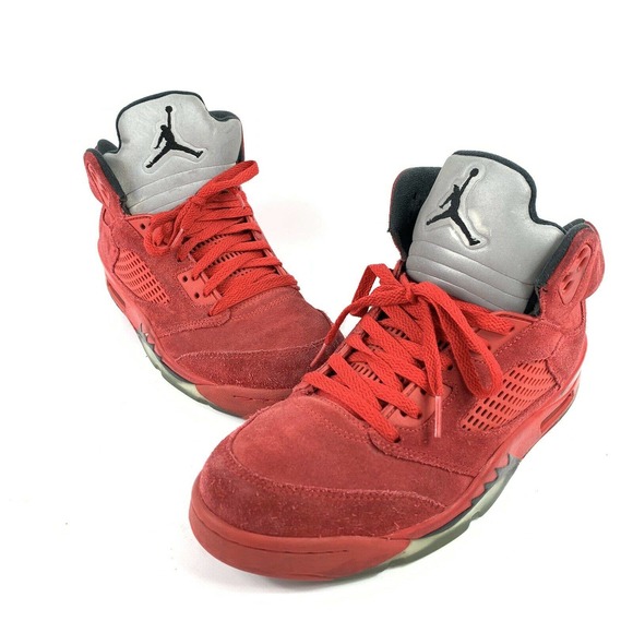 Athletic_Shoes